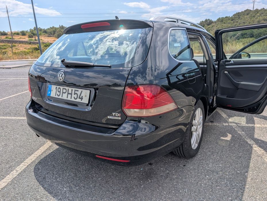 VW Golf Variant 2011 – Muito bem equipada, estimada e com extras que fazem a diferença