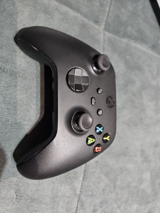 Xbox One S All Digital 1TB + 2 pady