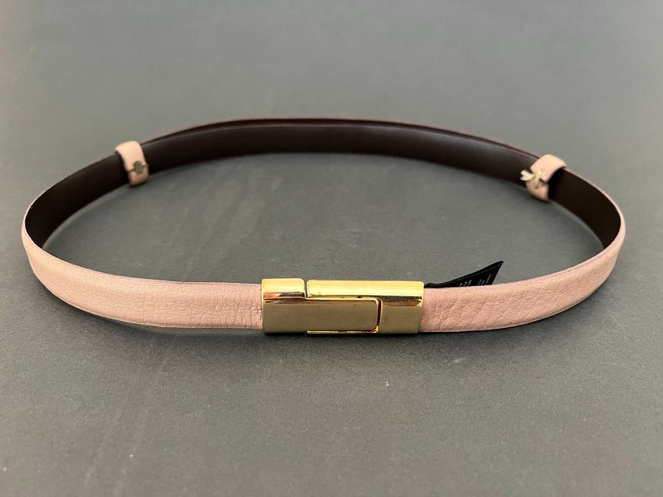 Cinto em pele nude com fecho dourado da Decenio 85 cm