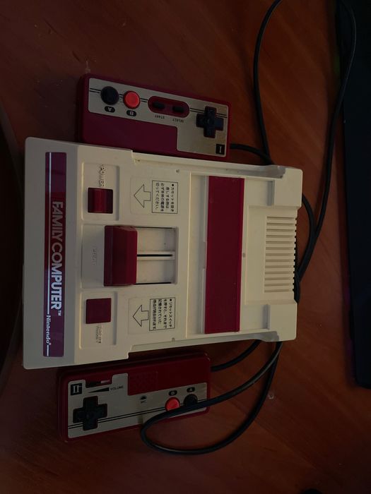 Продам Оригінальний Famicom
