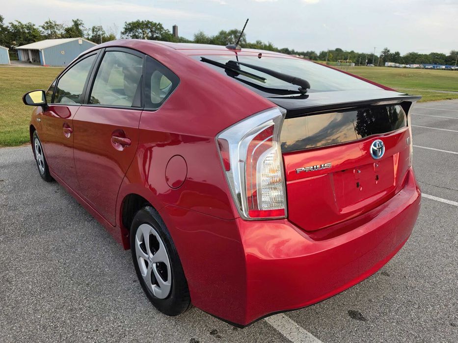 Toyota Prius Four      2015
