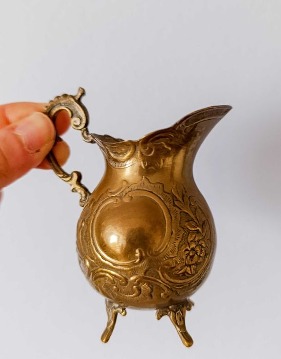 Pequena Cremeira em Latão