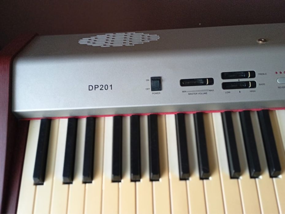 Pianino cyfrowe HEMINGWAY bardzo dobry stan