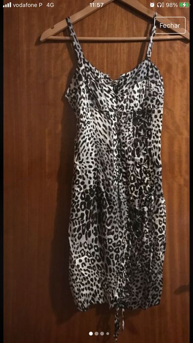 Vestido curto da Guess