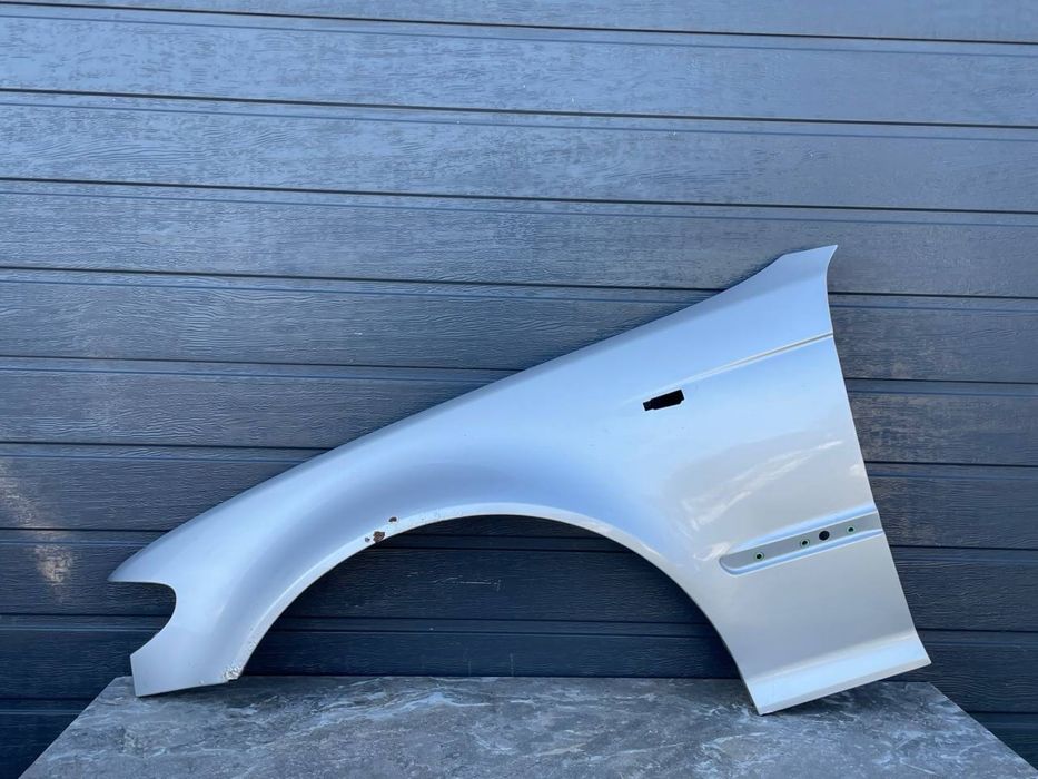 Ліве крило BMW E46 рестайлінг Titan Silver 354