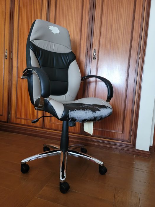 Vendo cadeira de escritório para estofar