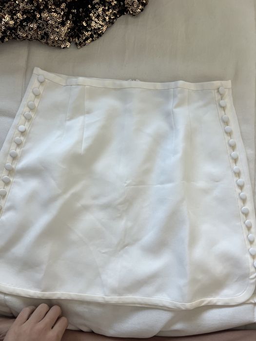 Saias Semi usadas de festa Zara 20 euros cada