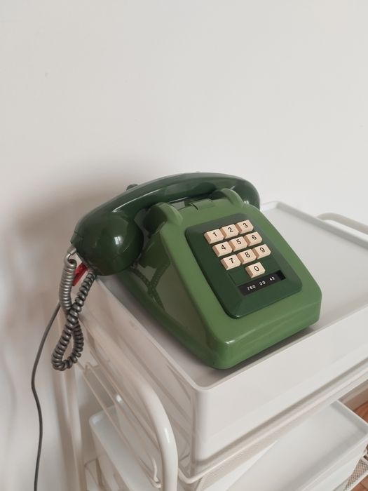 Telefone Tele 782 Verde, 10 teclas, com cabo, a funcionar