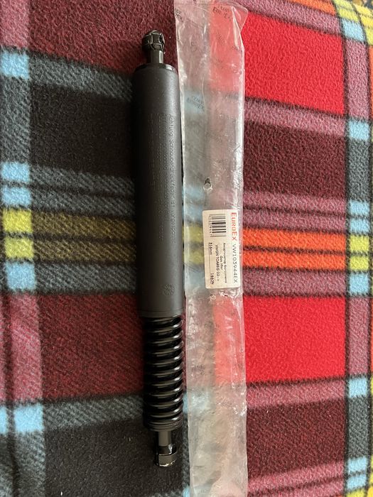 Амортизатор багажника VW TOUAREG 02 VW103944EX EuroEx