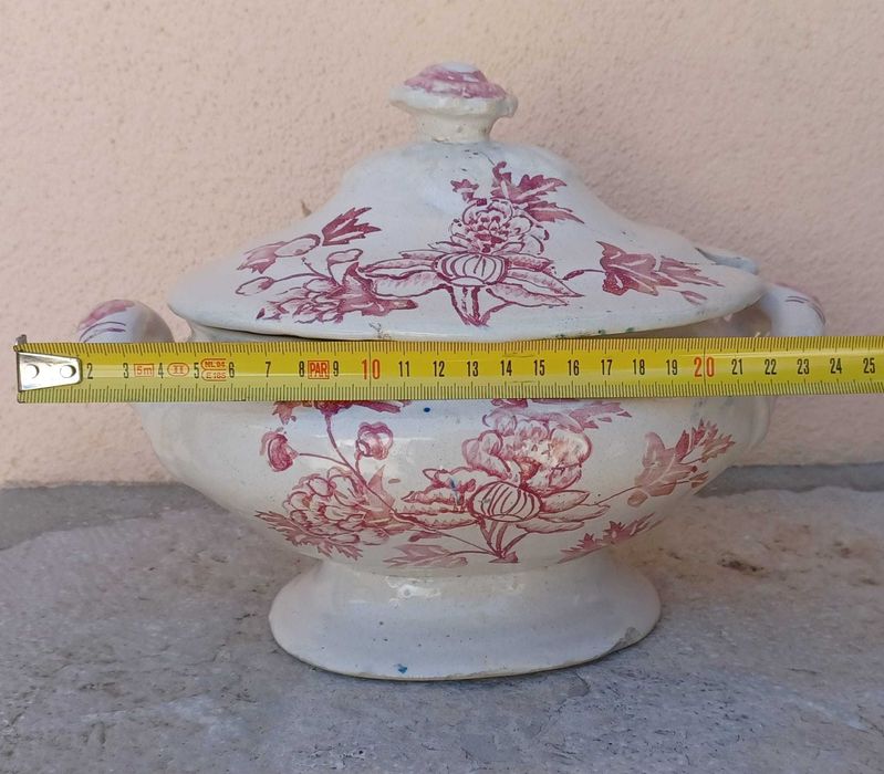 Par de terrinas em faiança