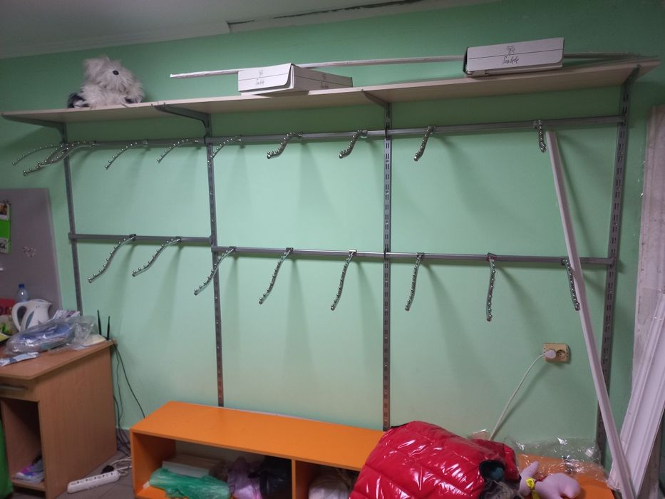 Обладнання для магазину дитячого одягу