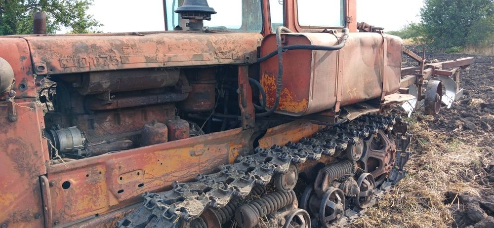 Трактор дт-75 продається