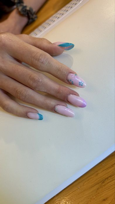 Stylizacja paznokci, manicure, przedłużanie paznokci