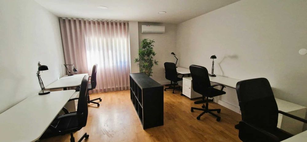 Pavilhão 3.200 m² + Jardim