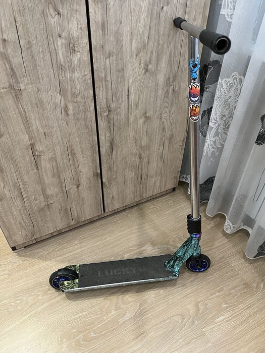 Продам трюковой самокат (кастом)