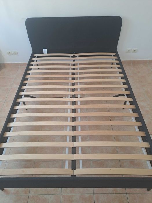 Cama de casal estofada