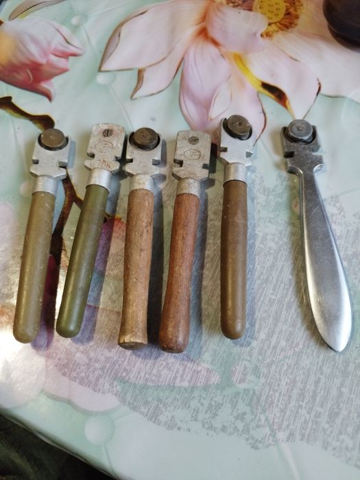 Продам стеклореза советские