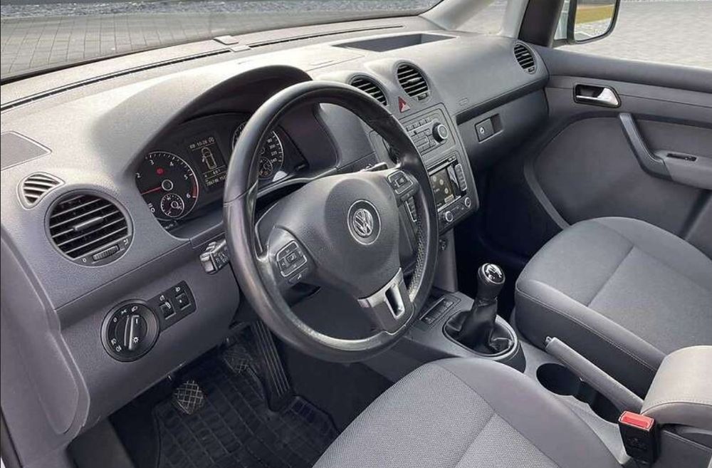 Каддік maxi 7місць 2012р