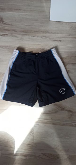 Spodenki szorty Nike 128-140