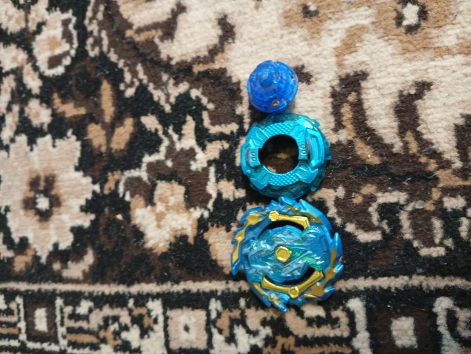 играшки бейблейды з ареной