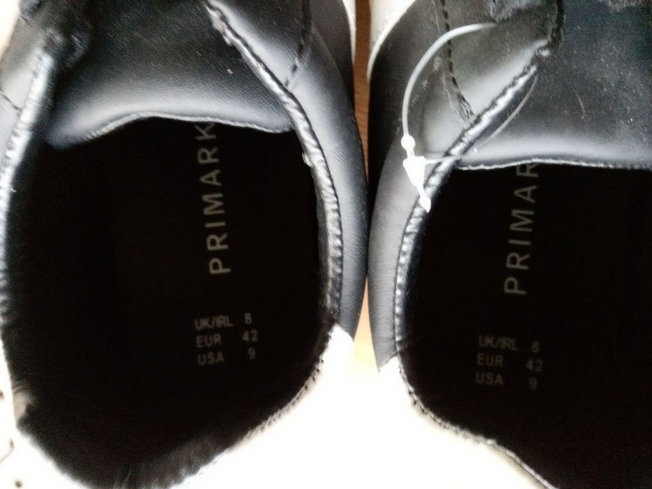 Vendo Botas e sapatilhas