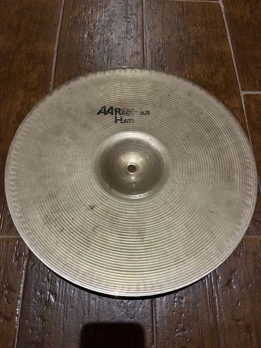 Pratos de Choque Sabian AA Regular Hats 14”