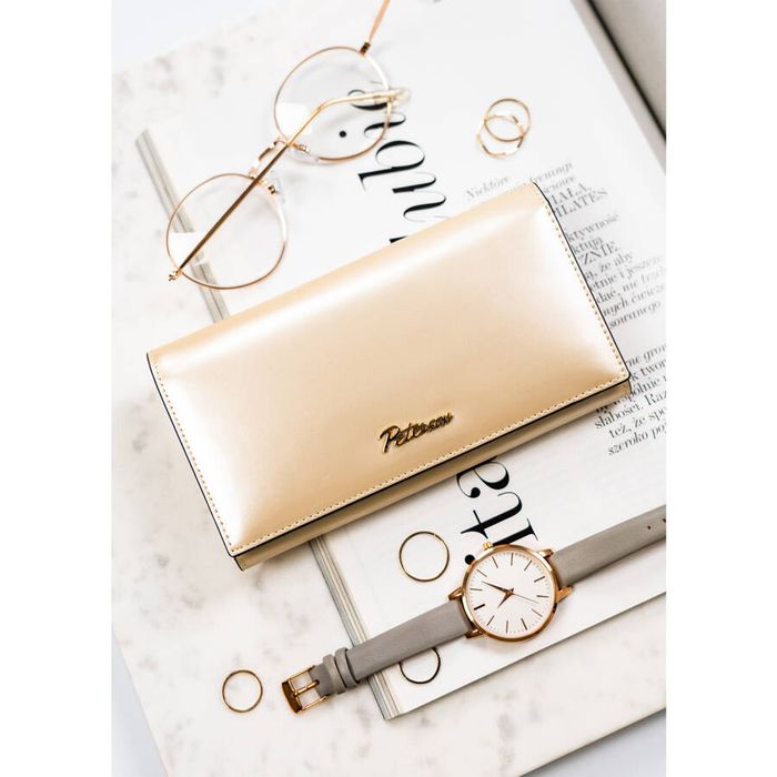 praktyczny portfel damski w kolorze beżowym z systemem rfid - peterson
