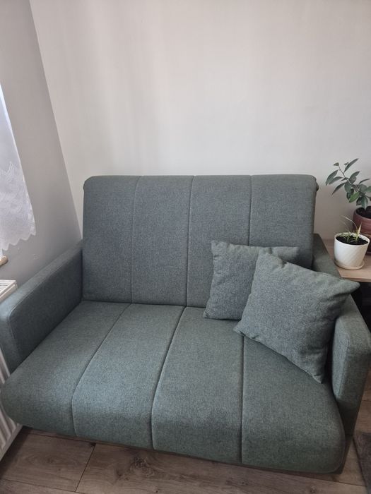Kanapa rozkładana 110×200 – ciemna zieleń – bardzo dobry stan