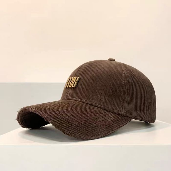 Бейсболки Miu Herm*s  вельвет  качество топ