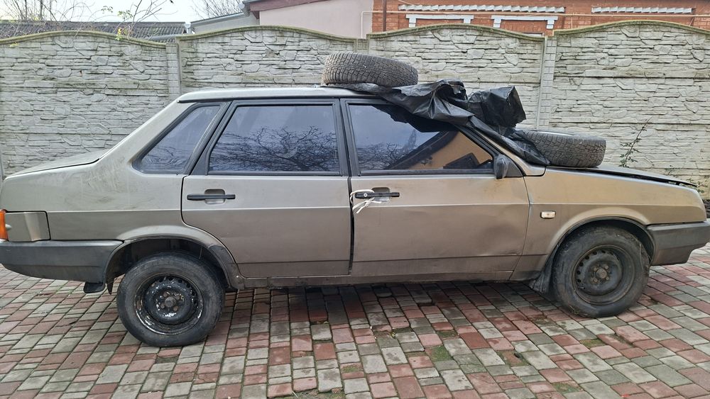 Разборка ВАЗ 21099  2000 г.в. мотор 1.5 8 клап КПП документы впорядке