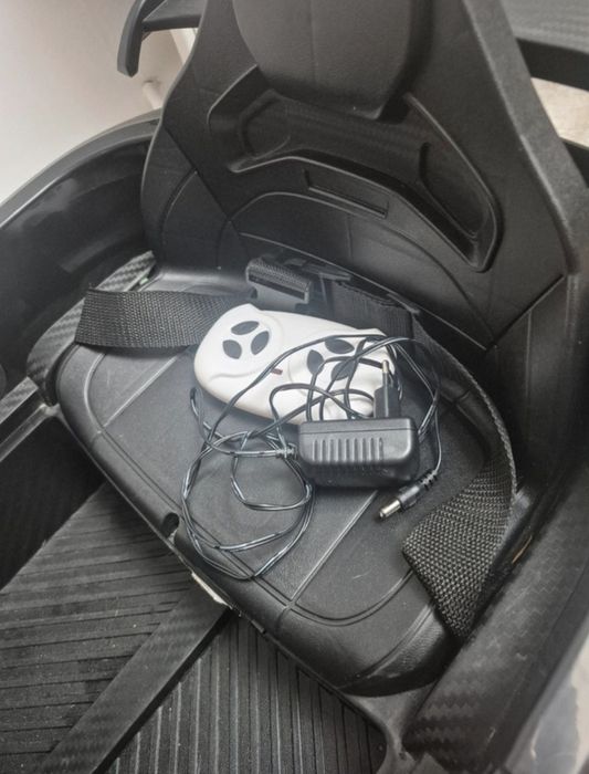 Samochód na akumulator dla Mercedes AMG GTR czarny + Pilot 100% sprawny