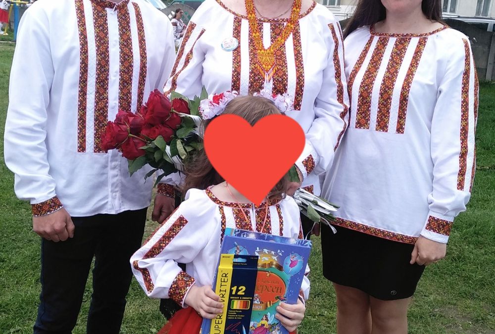 Вишиванка жіноча і чоловіча