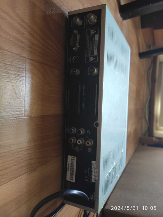 Спутниковые тюнеры : Viasat srt 7707 и  Manhattan plaza st100 + wi-fi