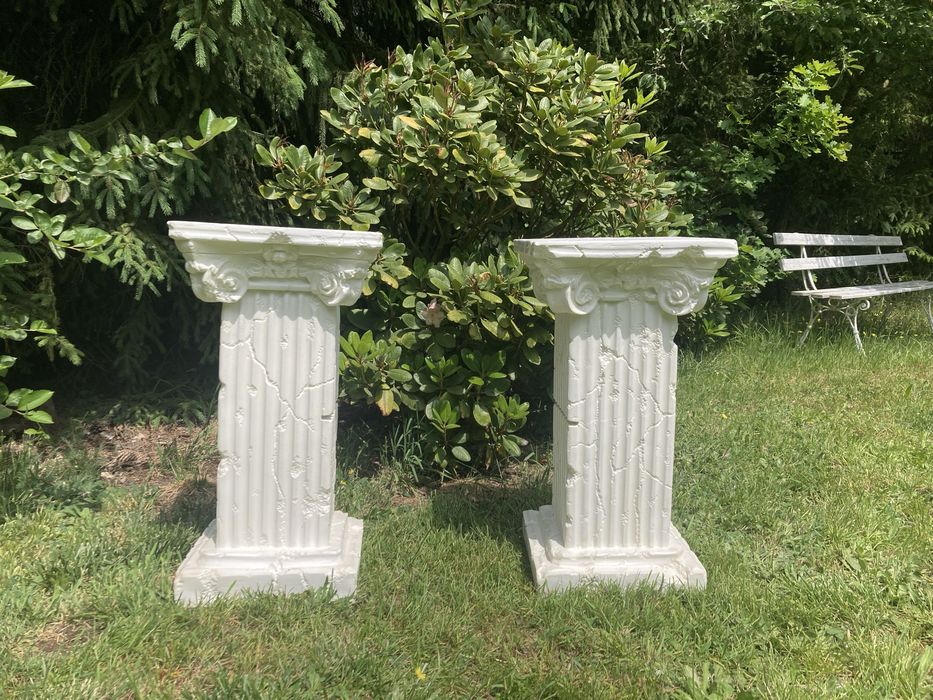 Stolik z kolumn greckich