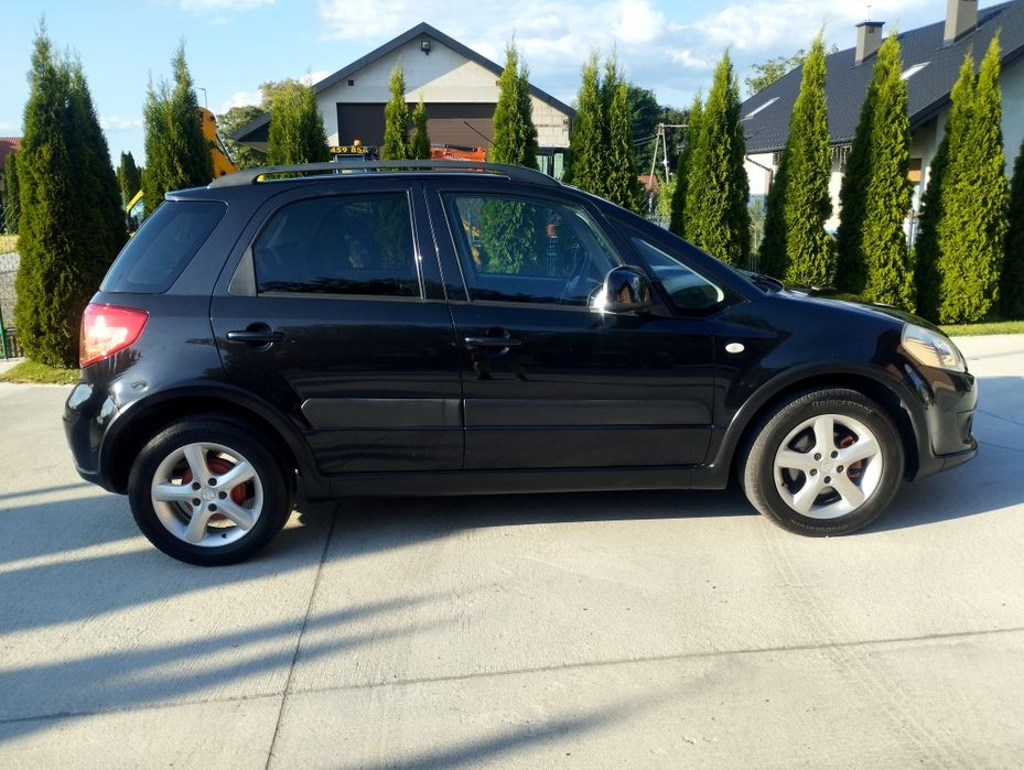 Suzuki SX4 1.6 benzyna 2007 rok oryginalny lakier