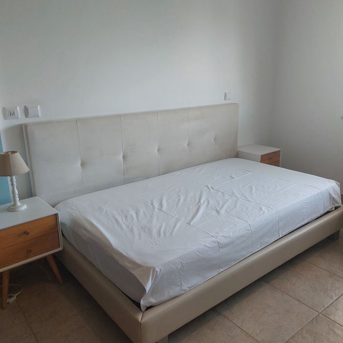 Sommier+cabeceira de cama com oferta de colchão