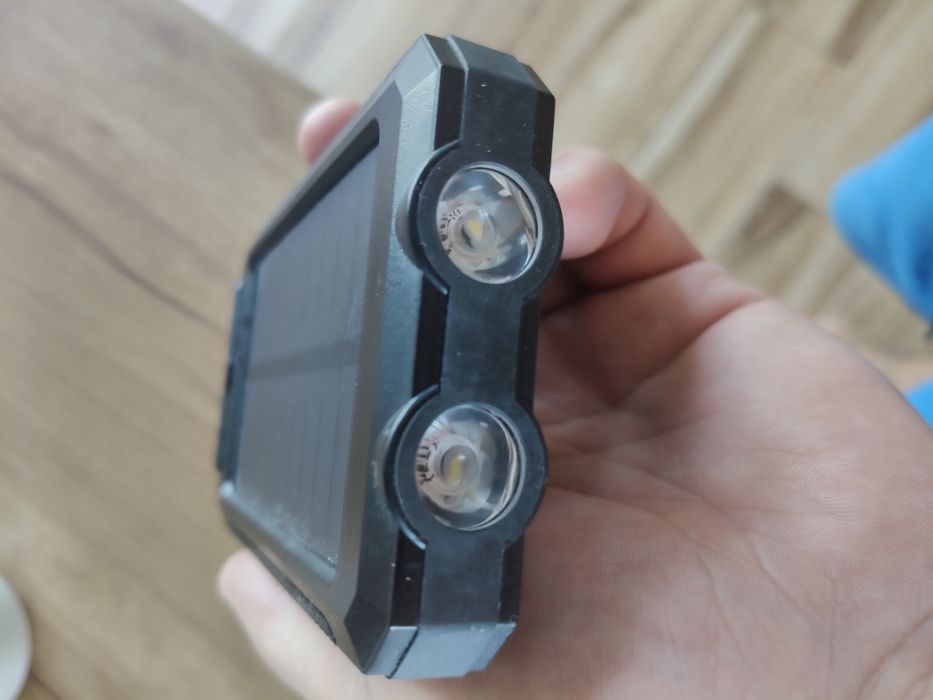 Powerbank solar  latarka
