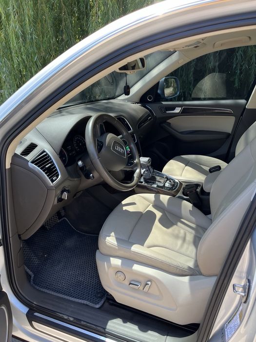 Audi Q5 PREMIUM PLUS 2012  2.0 Quattro
Автомобіль у відмінному стані,
