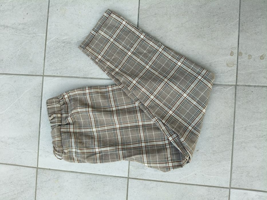 Cygaretki proste spodnie w kratkę krata Stradivarius S