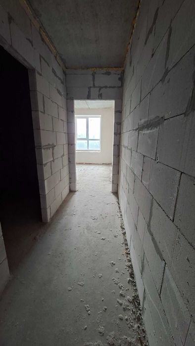 Простора квартира в якісному сучасному будинку