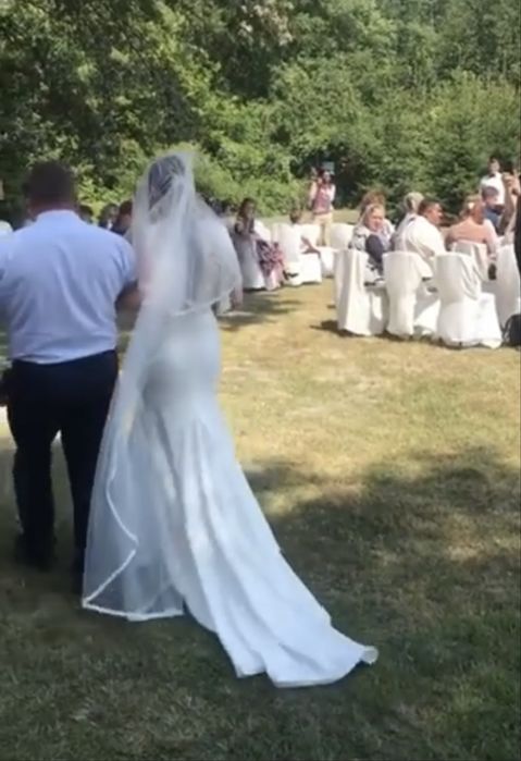 Весільна сукня по фігурі