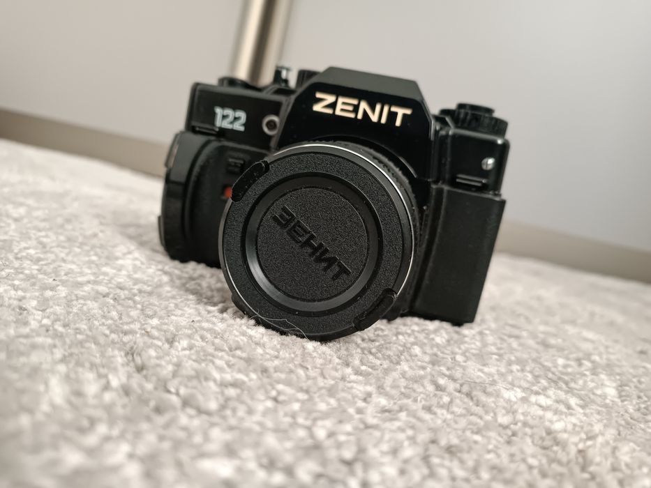 Фотоапарат з чохлом