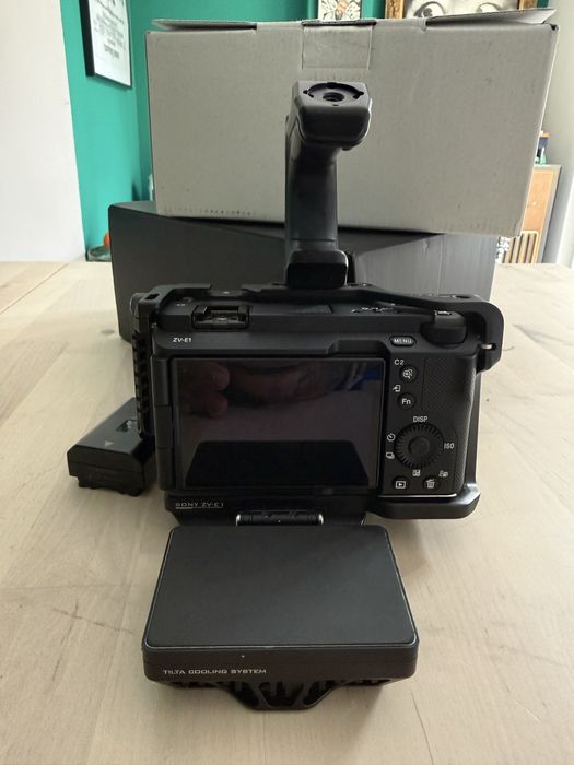 Sony zv-e1  usada uma vez + cage tilta + ventuinha