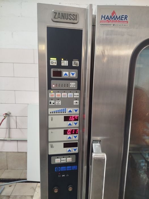 Пароконвектомат газовий ZANUSSI 220 вольт.