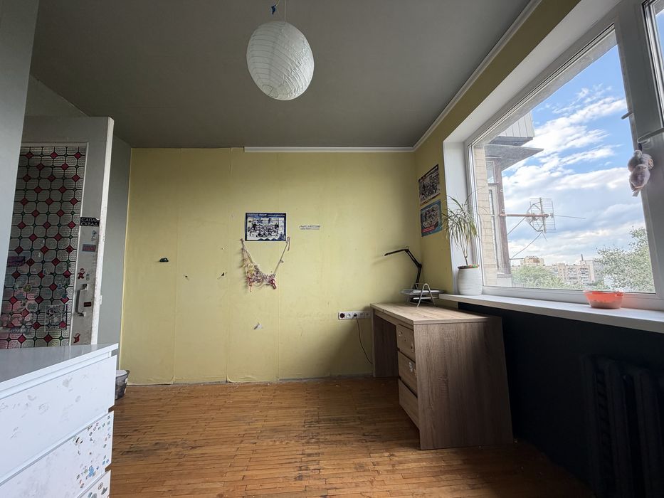 Продам 3к квартиру 65м2 цегла газ біля парку Партизанської Слави