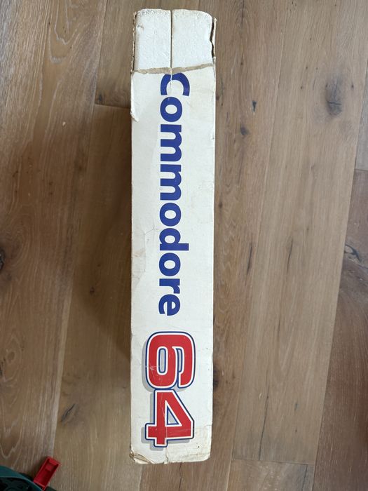 Commodore 64C komplet w pudełku – sprawny, stan dobry