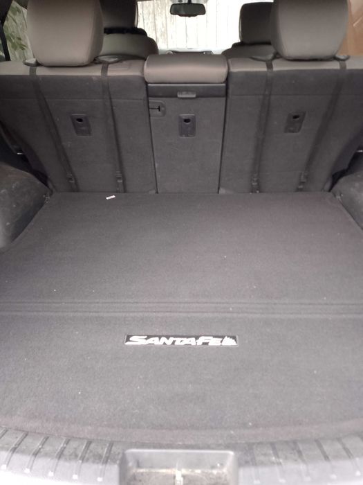 Продам власний автомобіль Santa Fe sport.