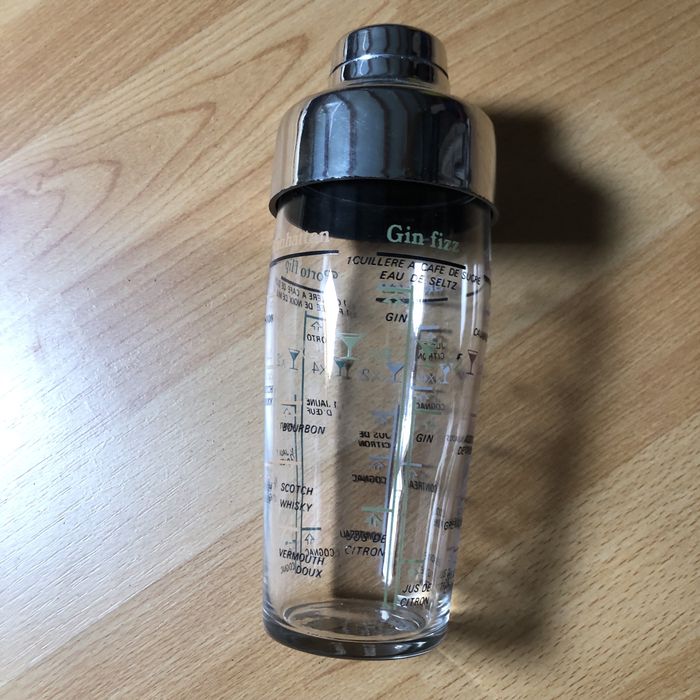 Shaker com Indicações de Bebidas