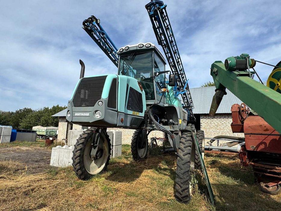Самохідний обприскувач BERTHOUD RAPTOR 3240