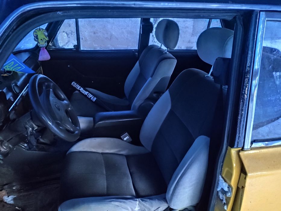 Продам дві машини за 900  доларів торг присутній або обміняю